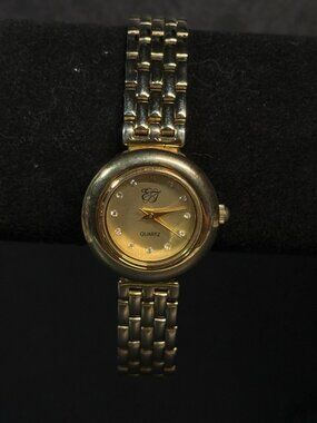 EJ Quartz Gold Tone Bracelet Watch Crystal Hour Markers New Battery